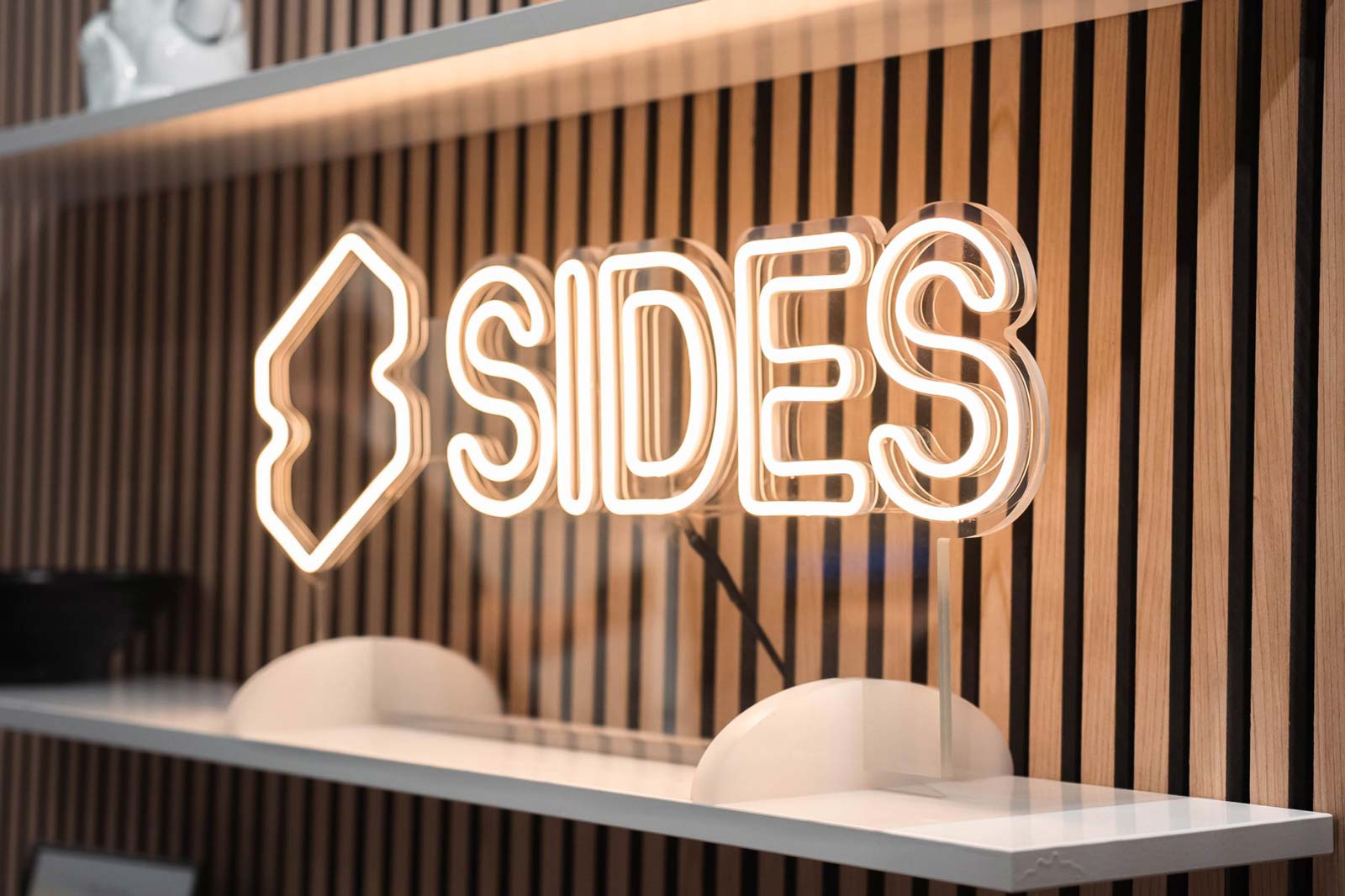 SIDES Logo neon